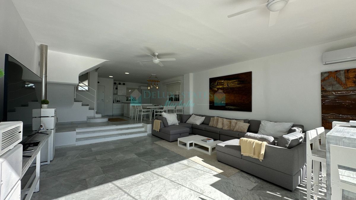 Town House for rent in Estepona