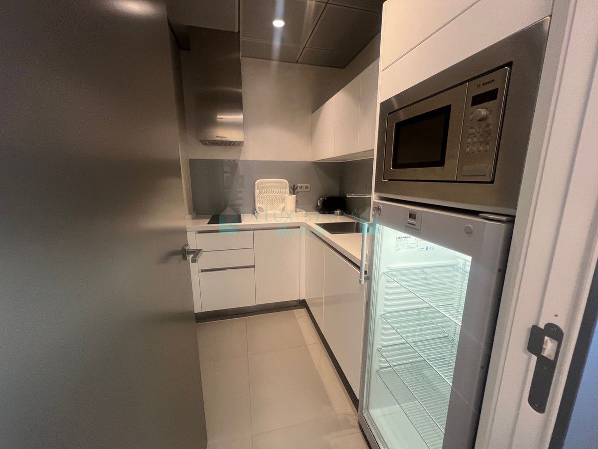 Office for sale in Marbella - Puerto Banus