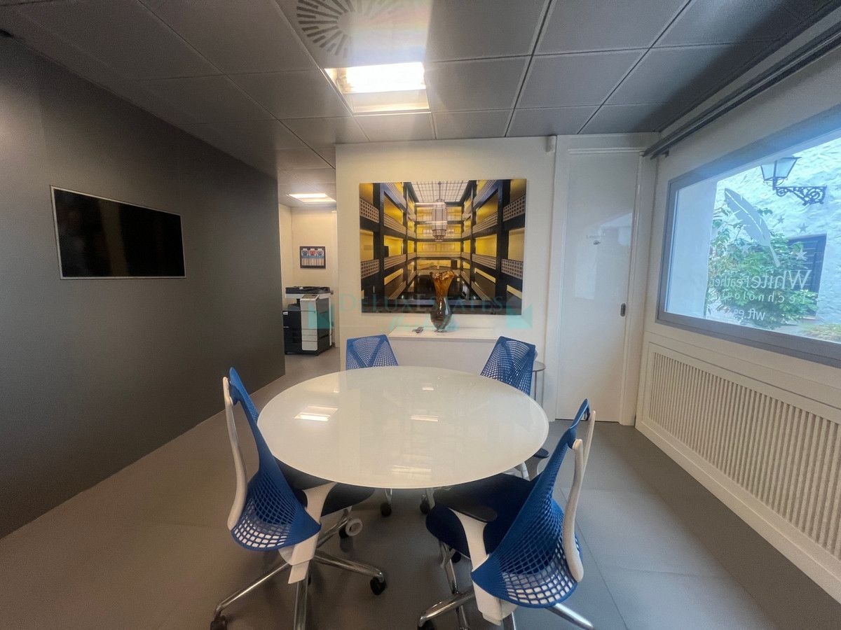 Office for sale in Marbella - Puerto Banus