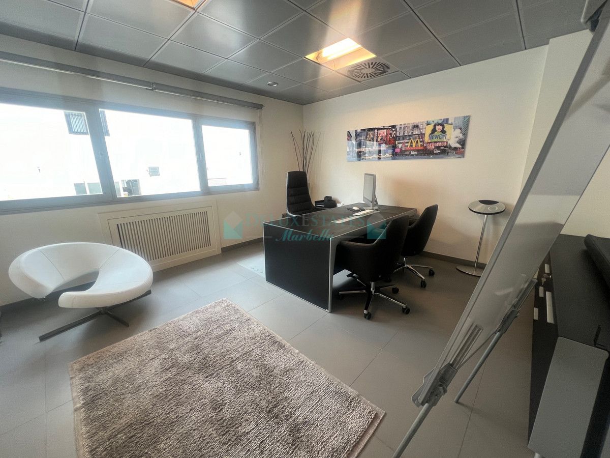 Office for sale in Marbella - Puerto Banus