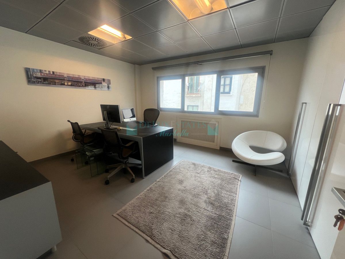 Office for sale in Marbella - Puerto Banus