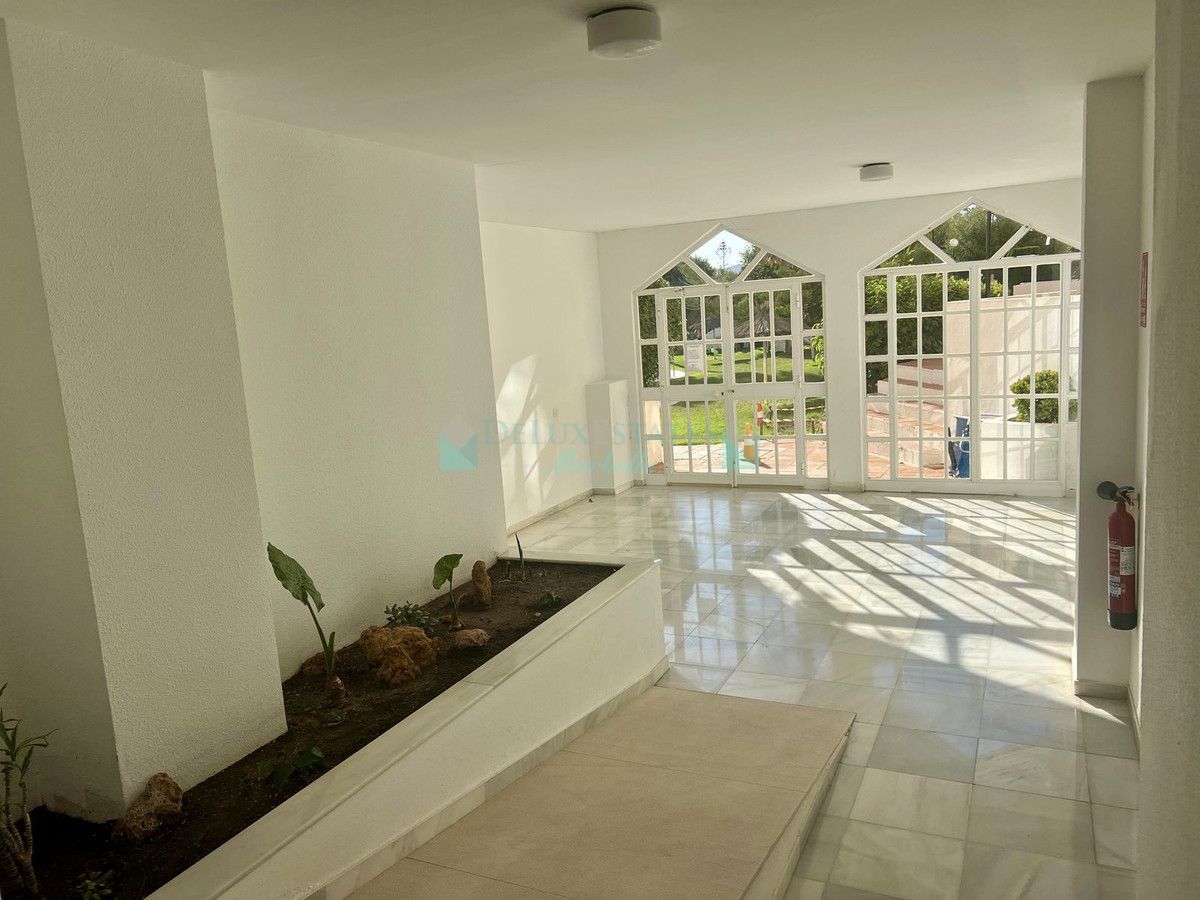 Apartment for sale in Estepona