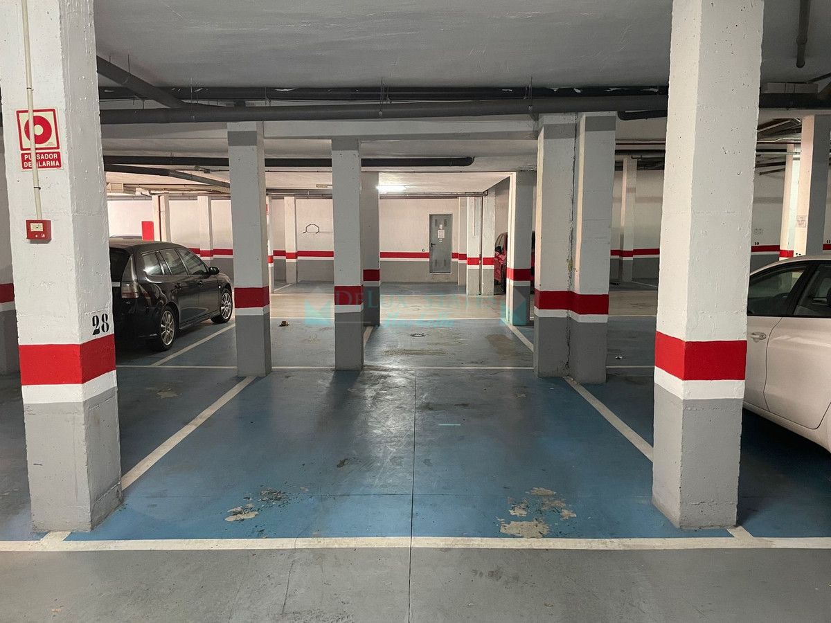 Aparcamiento en venta en Nueva Andalucia