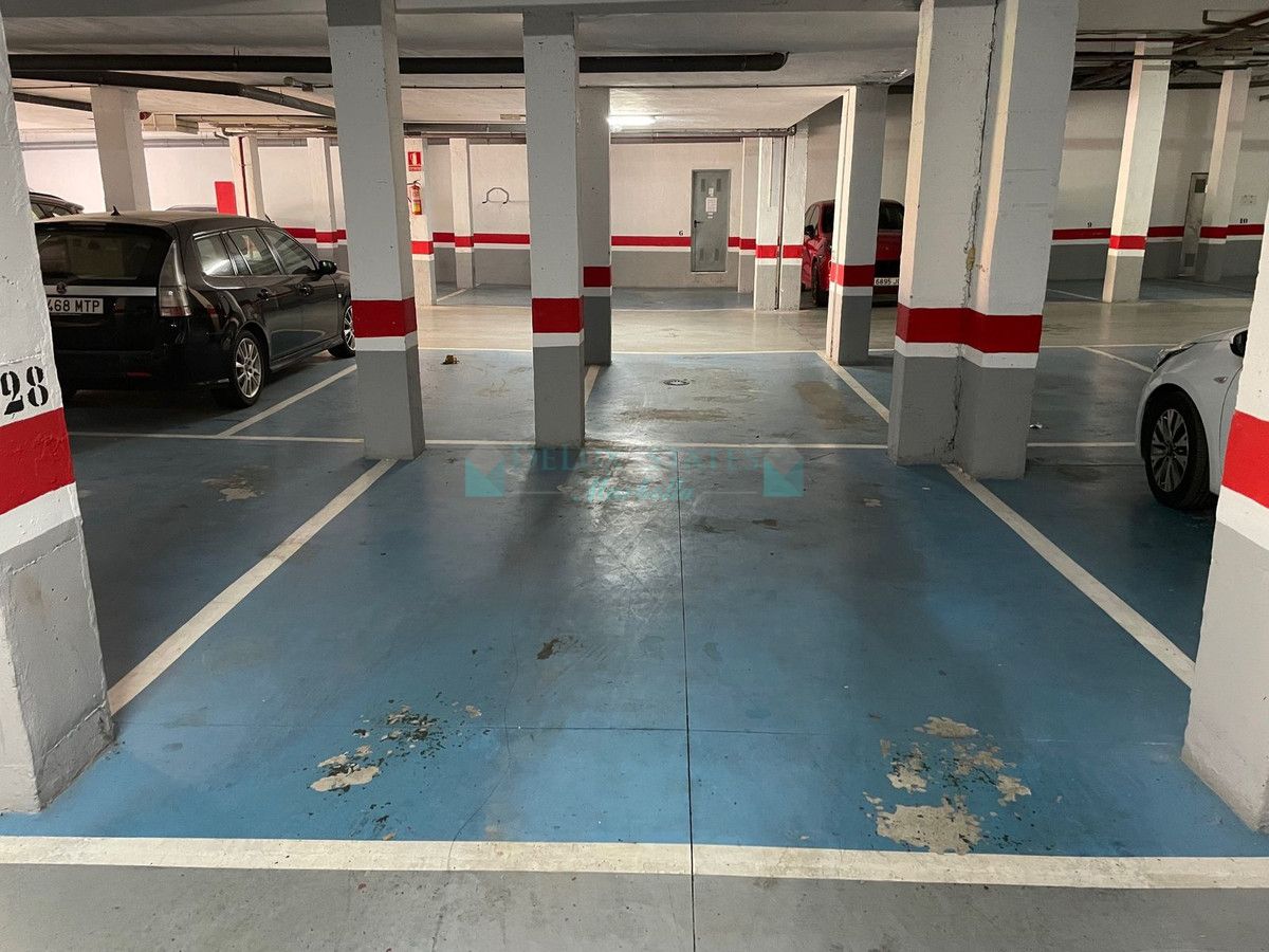 Aparcamiento en venta en Nueva Andalucia