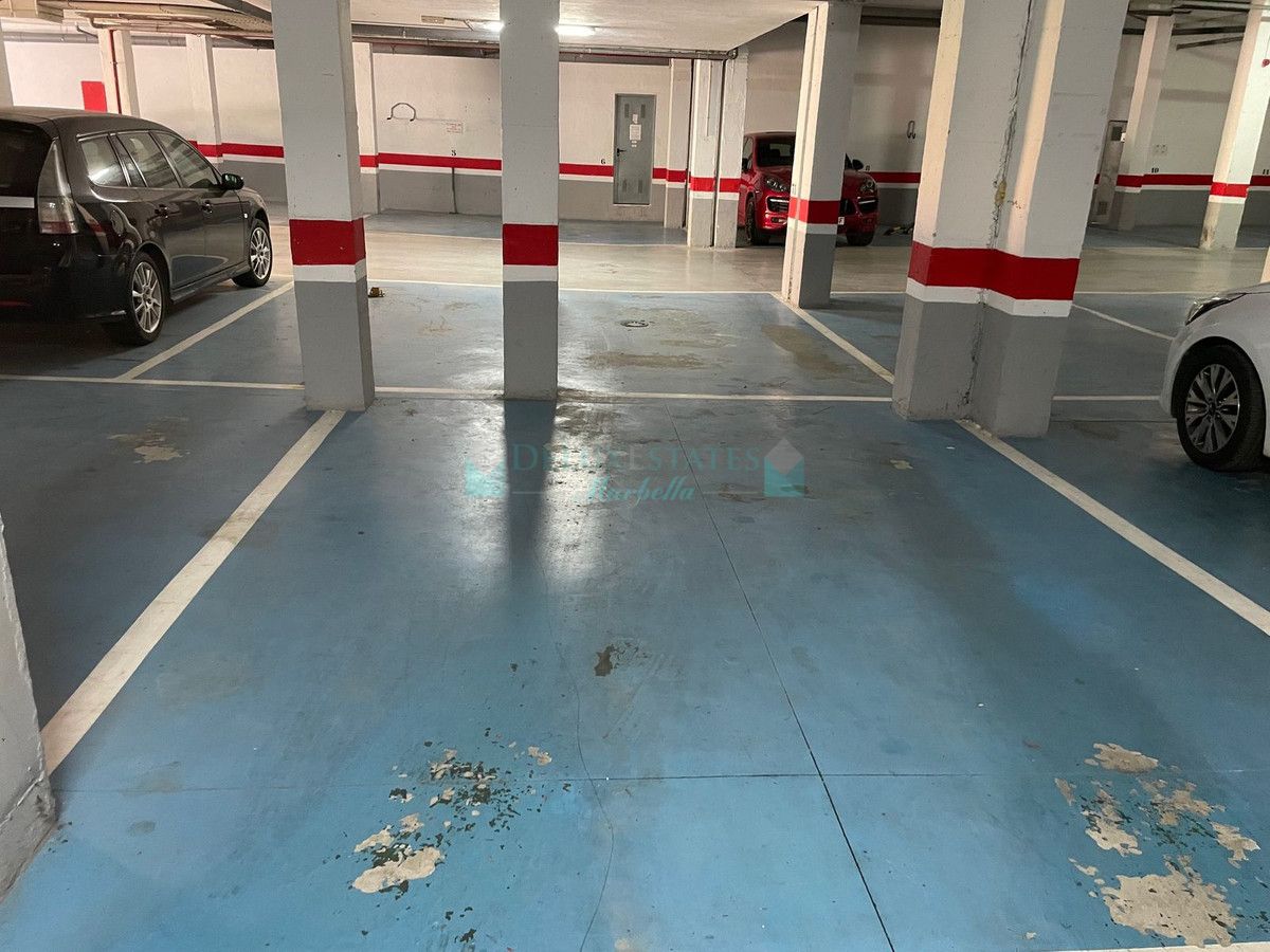 Aparcamiento en venta en Nueva Andalucia