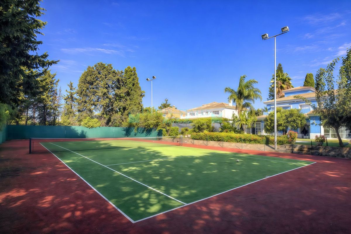 Villa for sale in Guadalmina Baja, San Pedro de Alcantara