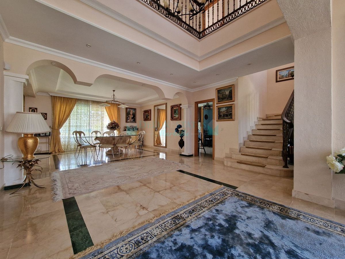 Villa for sale in Guadalmina Baja, San Pedro de Alcantara