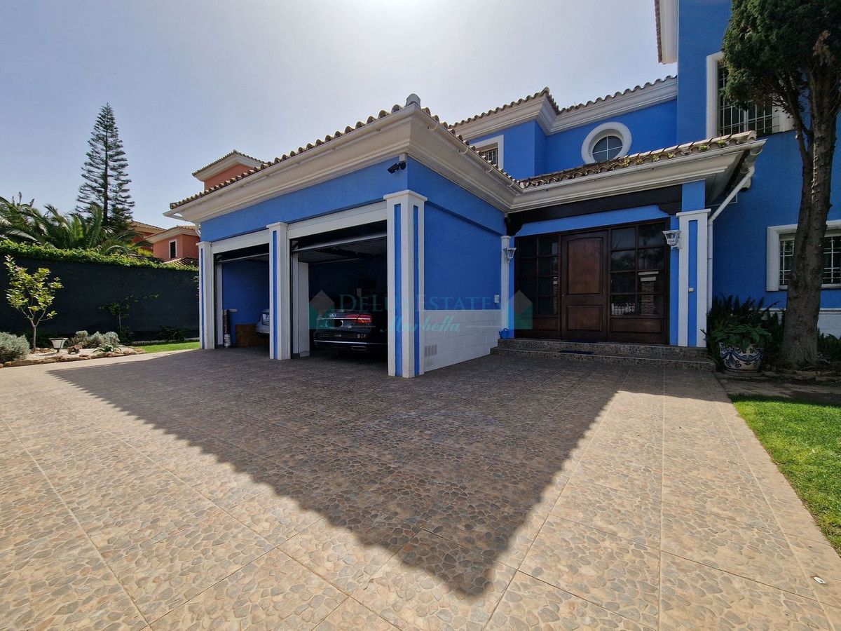 Villa for sale in Guadalmina Baja, San Pedro de Alcantara