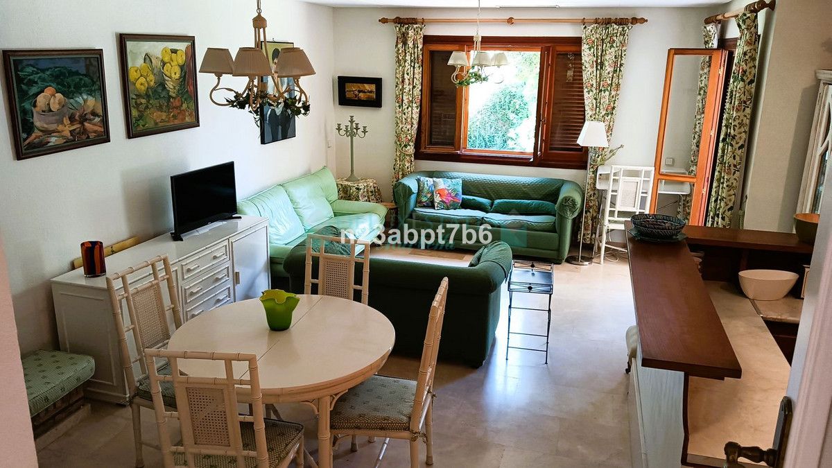 Ground Floor Apartment for sale in Nueva Andalucia