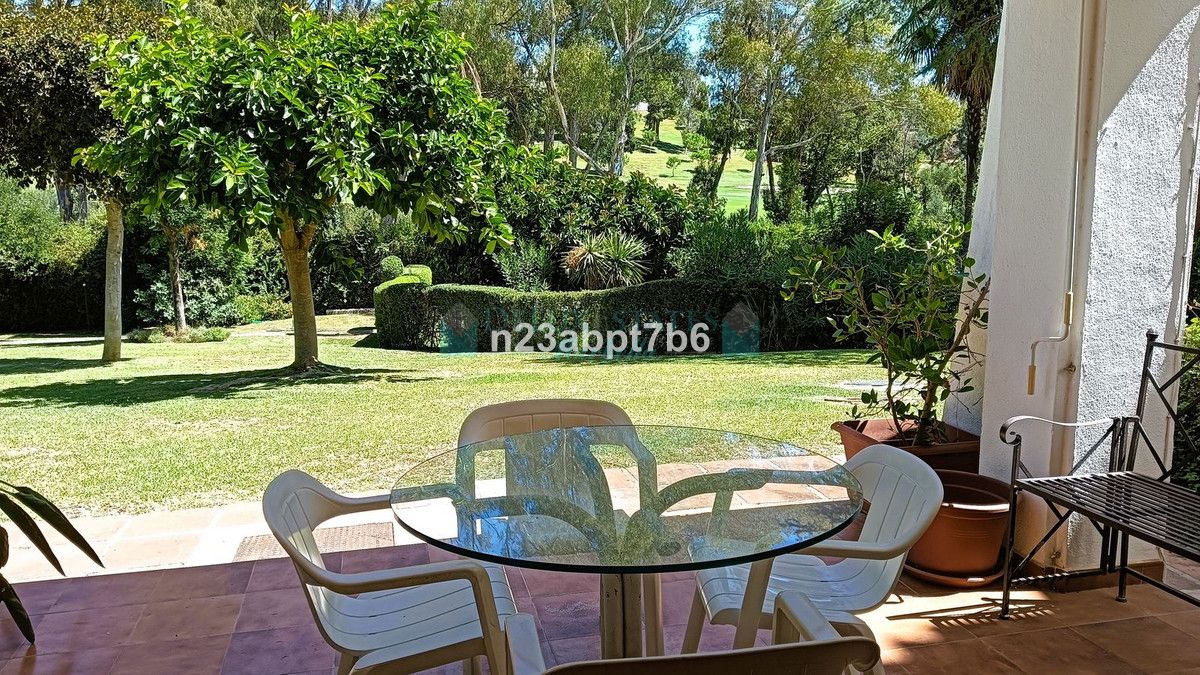 Ground Floor Apartment for sale in Nueva Andalucia