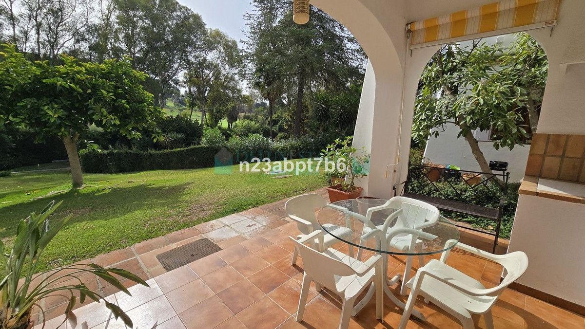 Ground Floor Apartment for sale in Nueva Andalucia