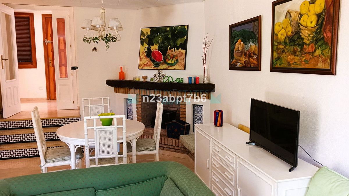 Ground Floor Apartment for sale in Nueva Andalucia
