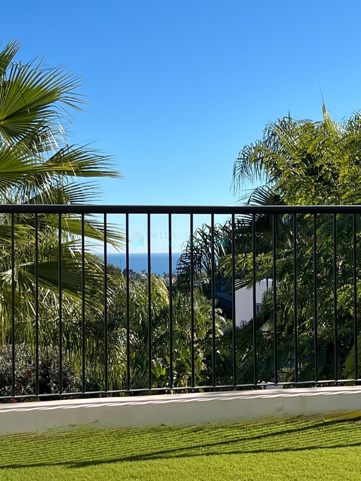 Ground Floor Apartment for sale in El Paraiso, Estepona