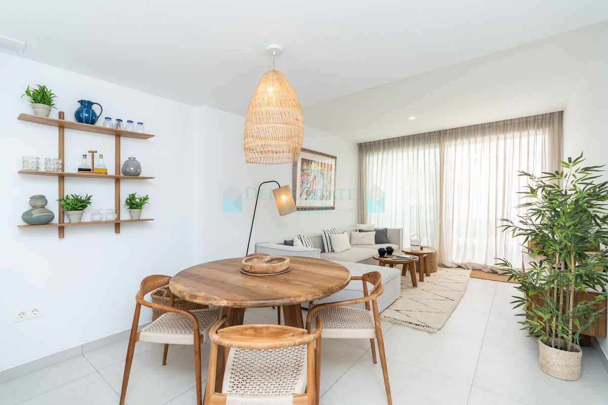 Penthouse for sale in Elviria, Marbella East