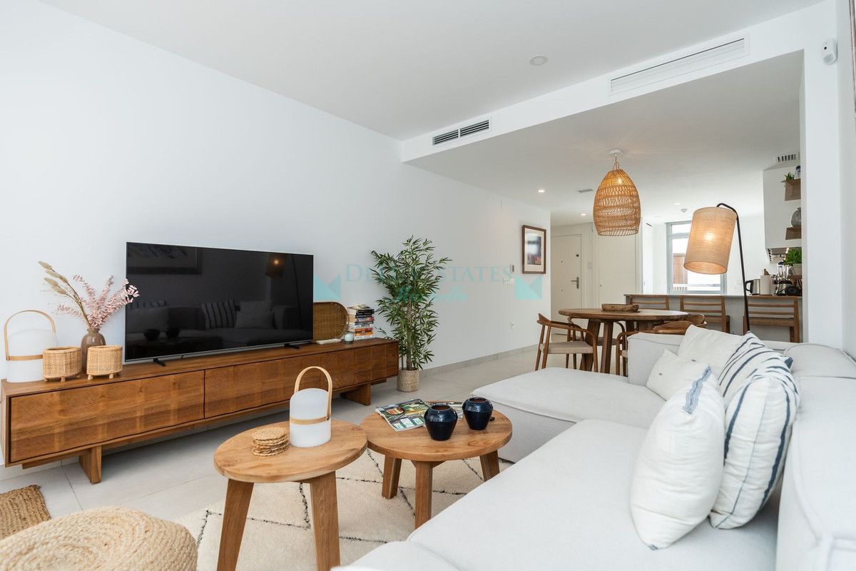 Penthouse for sale in Elviria, Marbella East