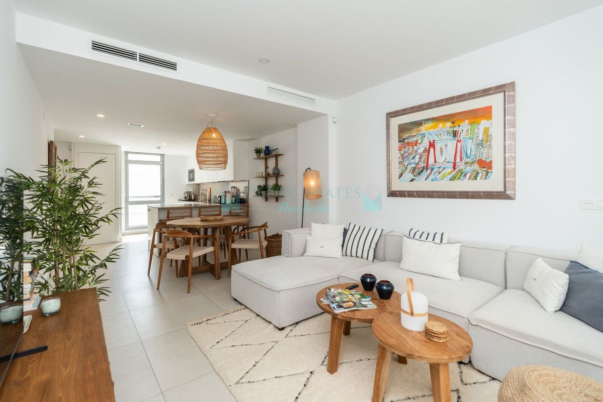 Penthouse for sale in Elviria, Marbella East