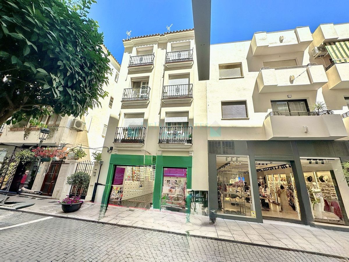 Apartamento en venta en Estepona