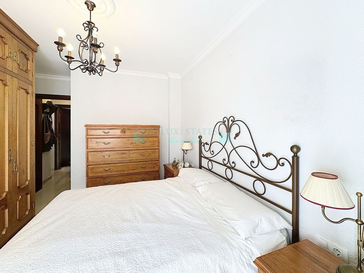 Apartamento en venta en Estepona