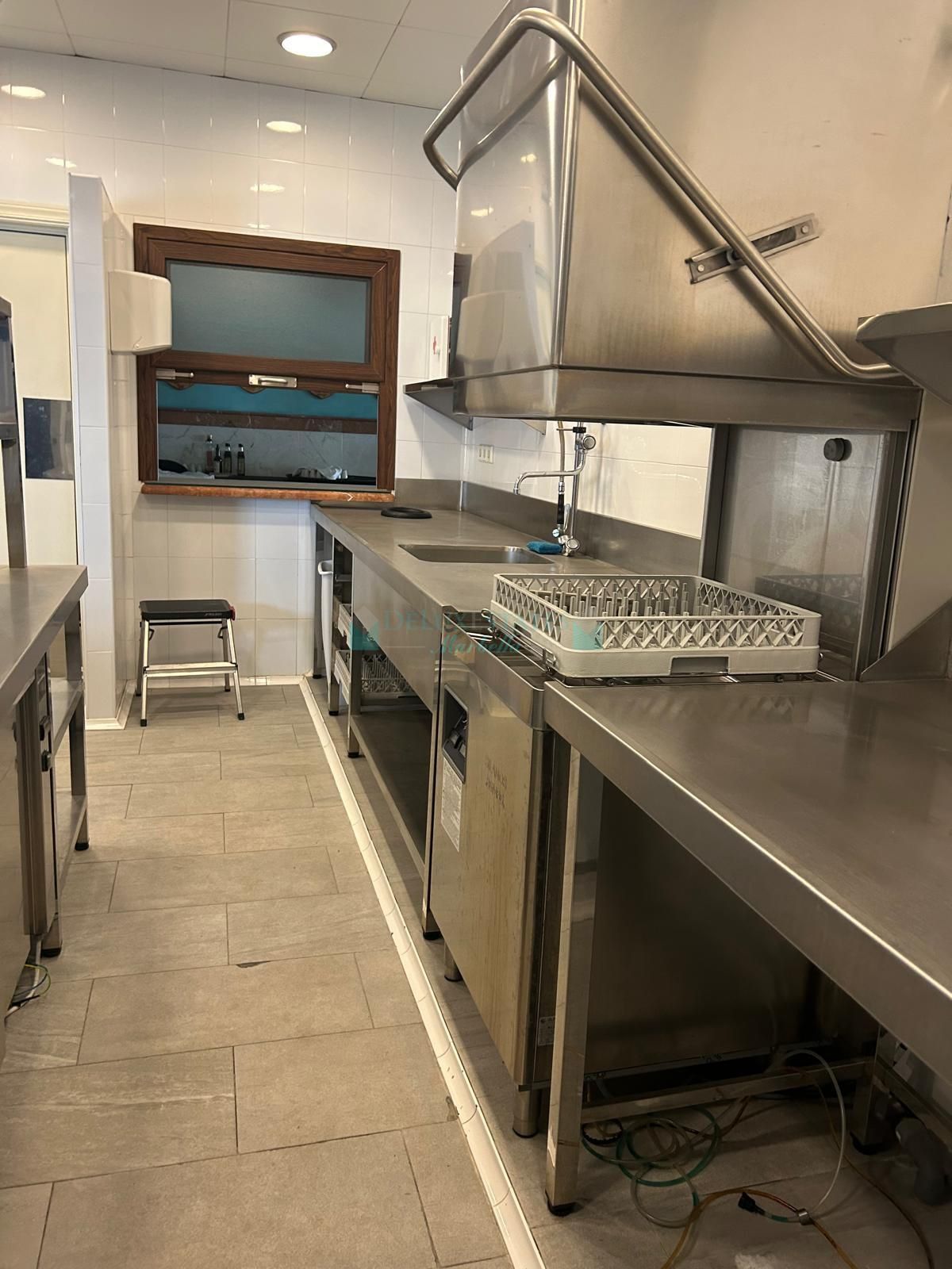 Restaurant for sale in El Paraiso, Estepona