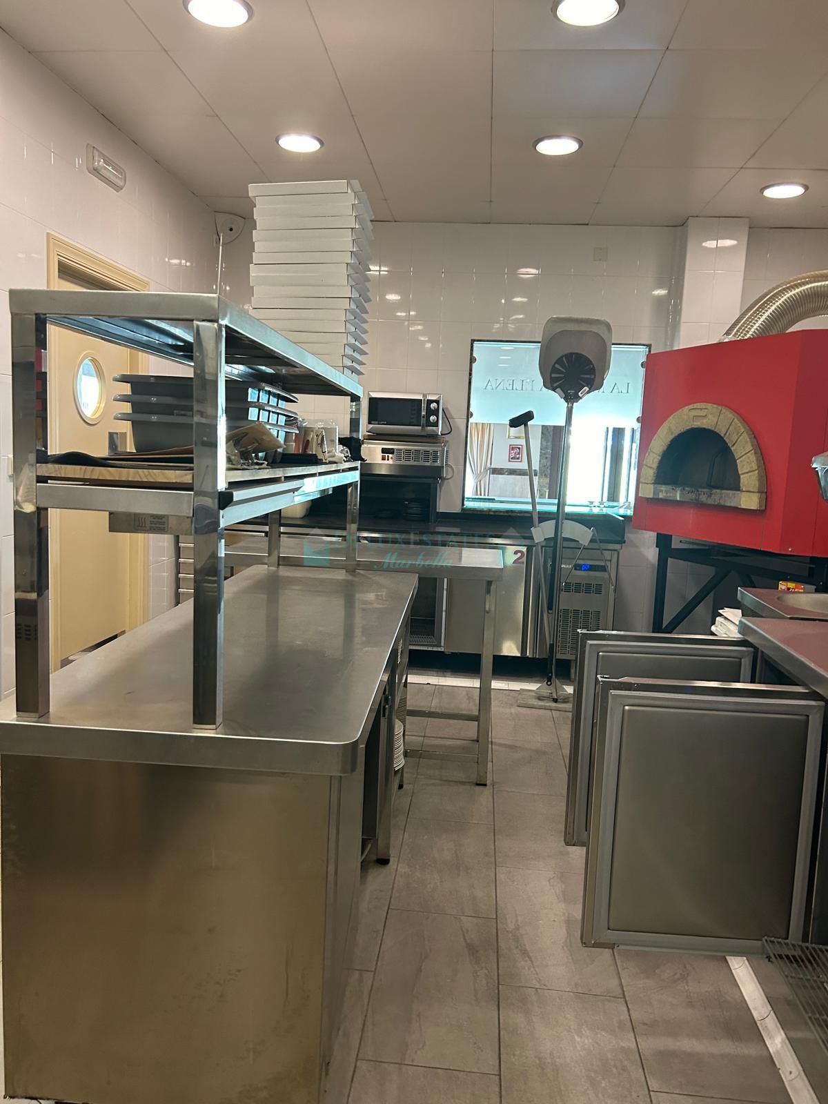 Restaurant for sale in El Paraiso, Estepona