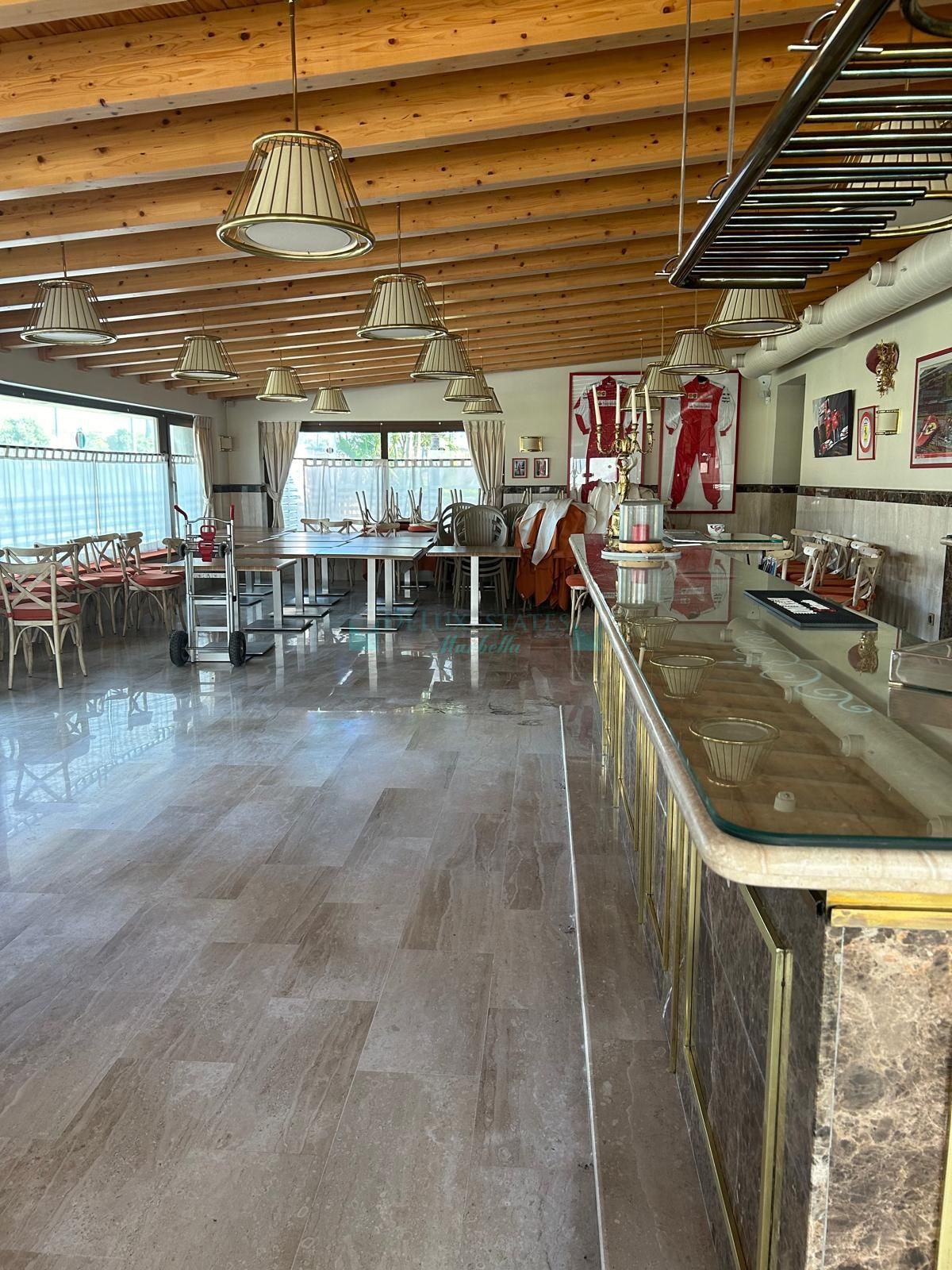 Restaurant for sale in El Paraiso, Estepona