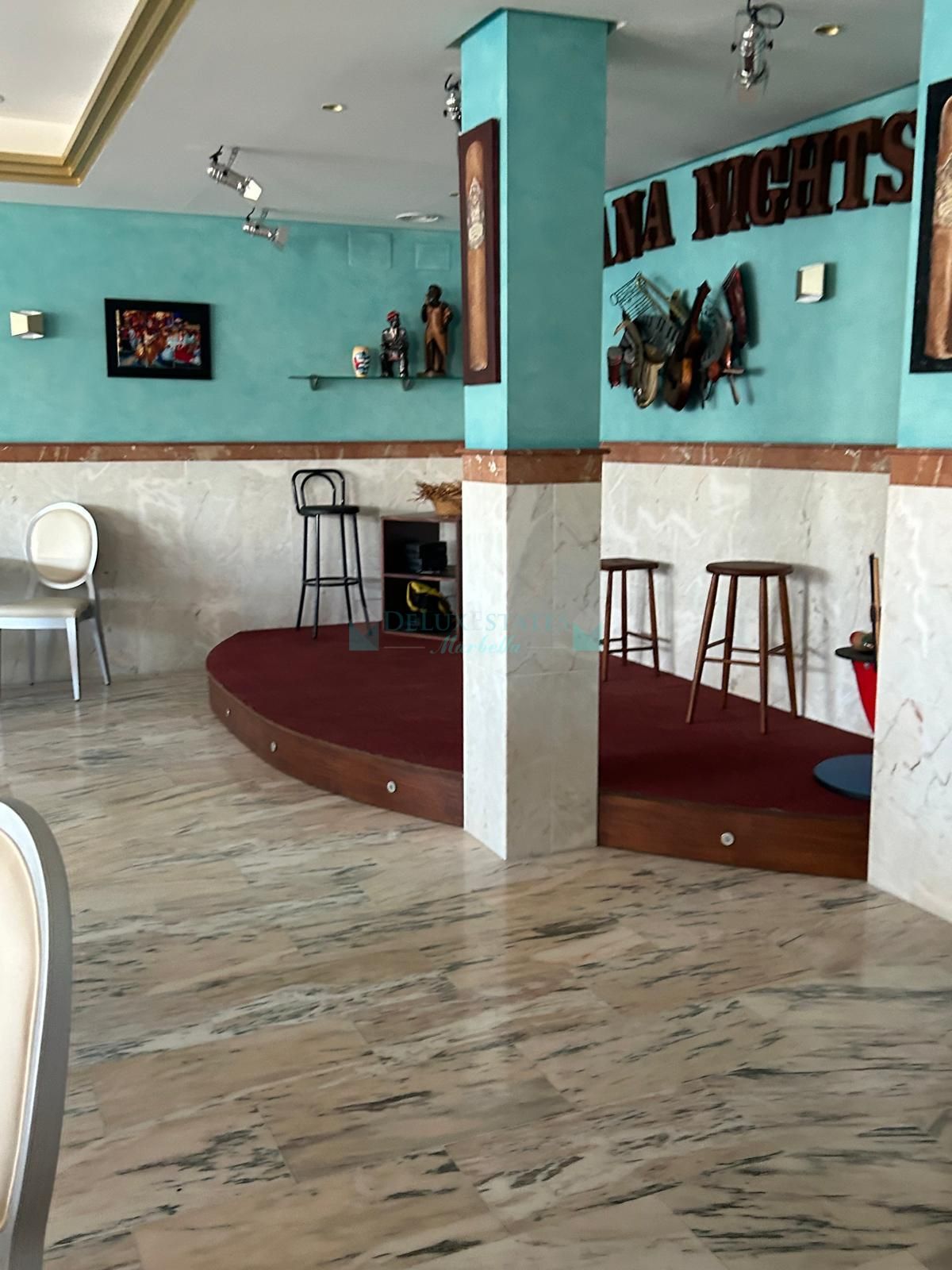 Restaurant for sale in El Paraiso, Estepona