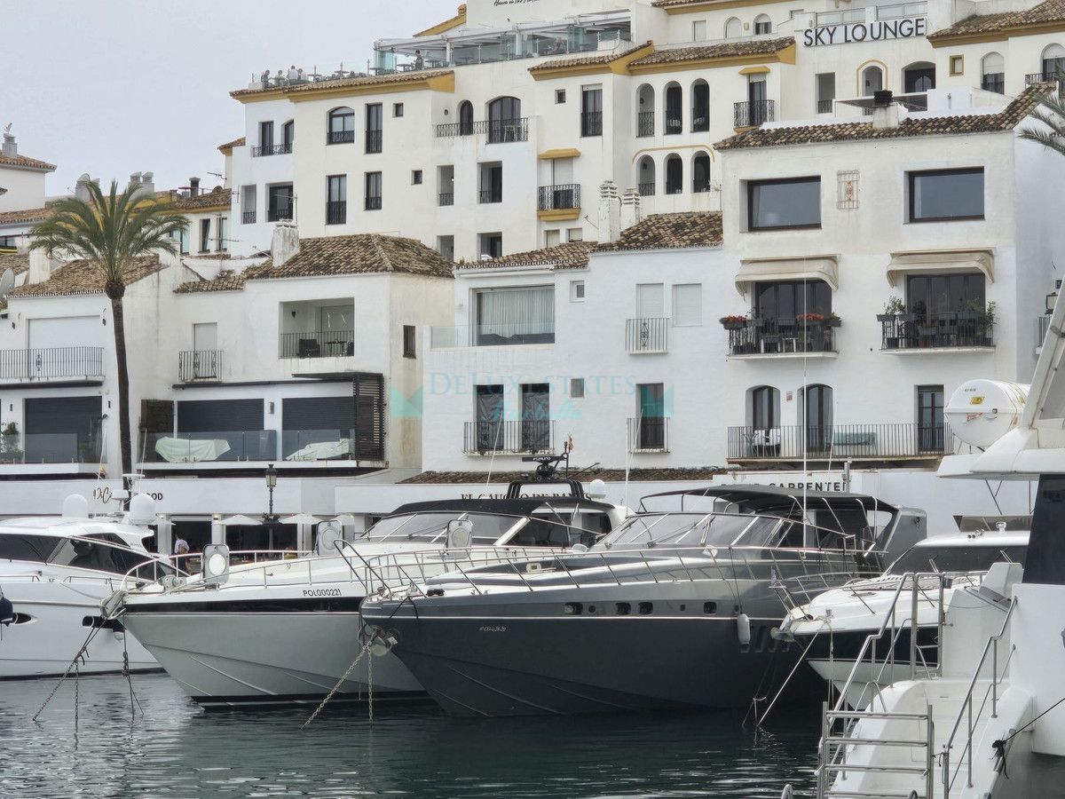 Mooring for sale in Marbella - Puerto Banus