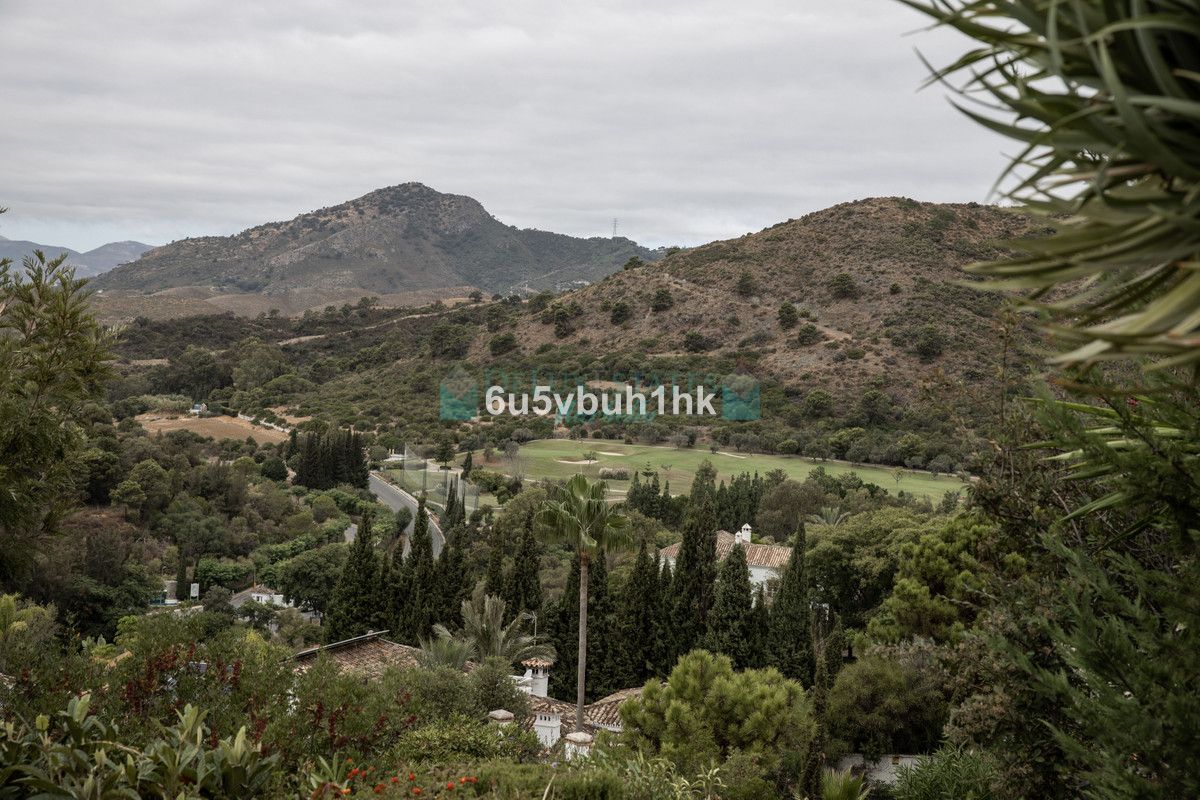 Plot for sale in Benahavis
