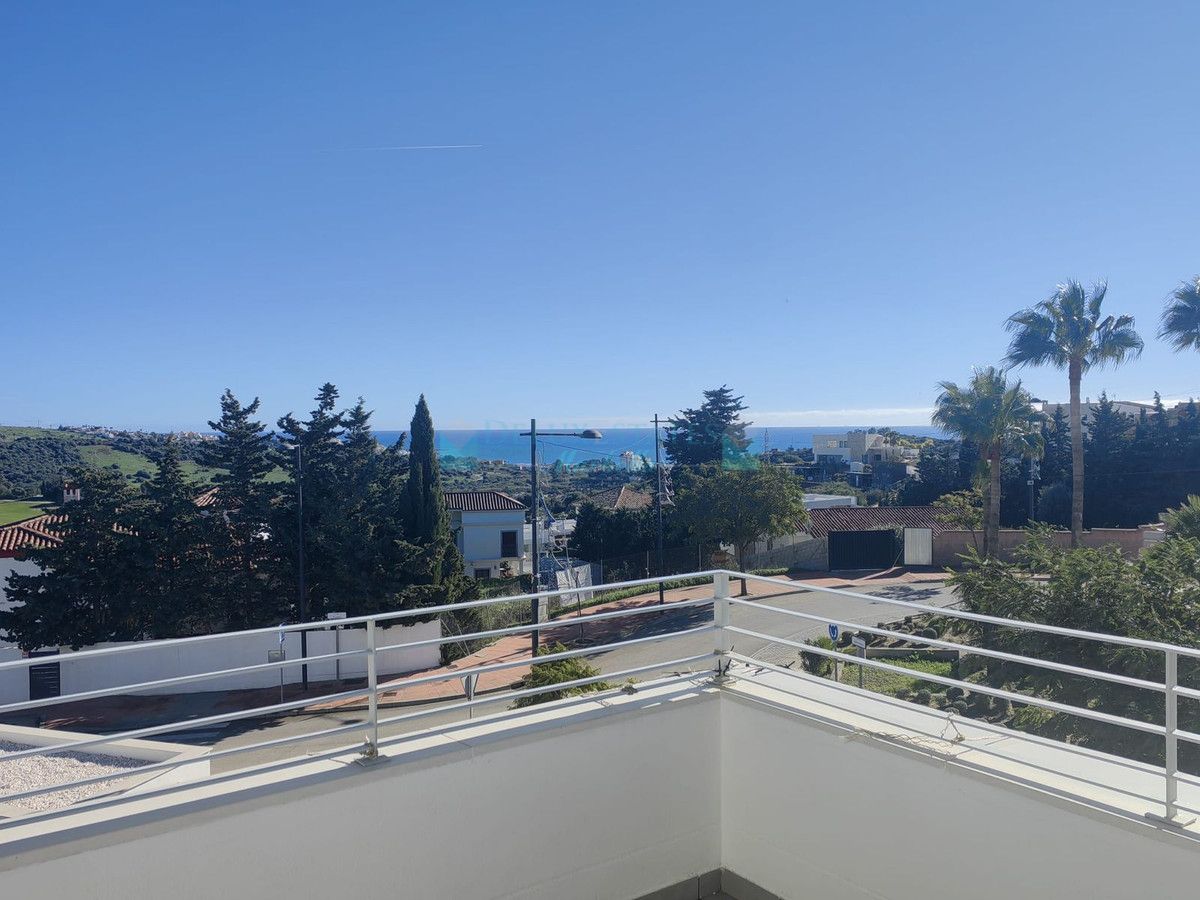 Penthouse for sale in Estepona