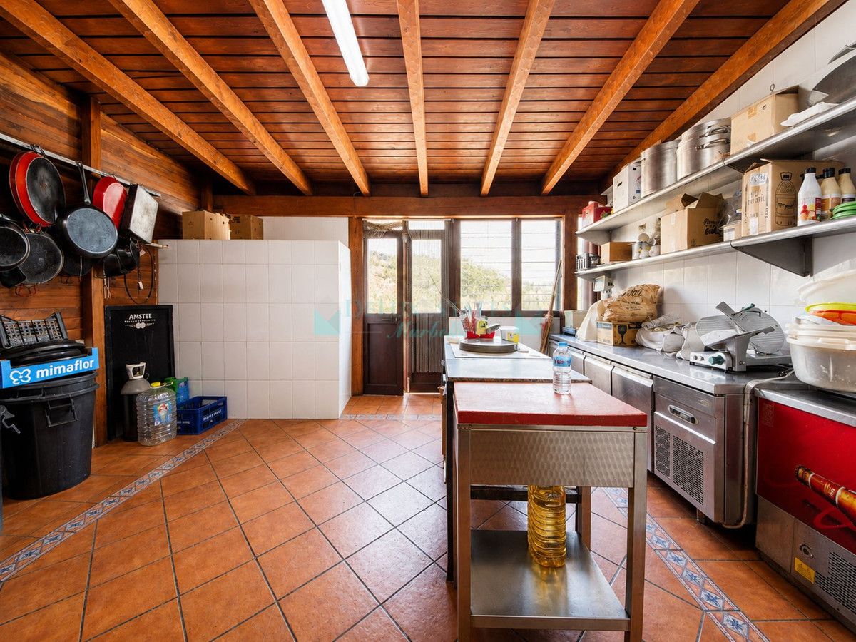 Restaurant for rent in Estepona