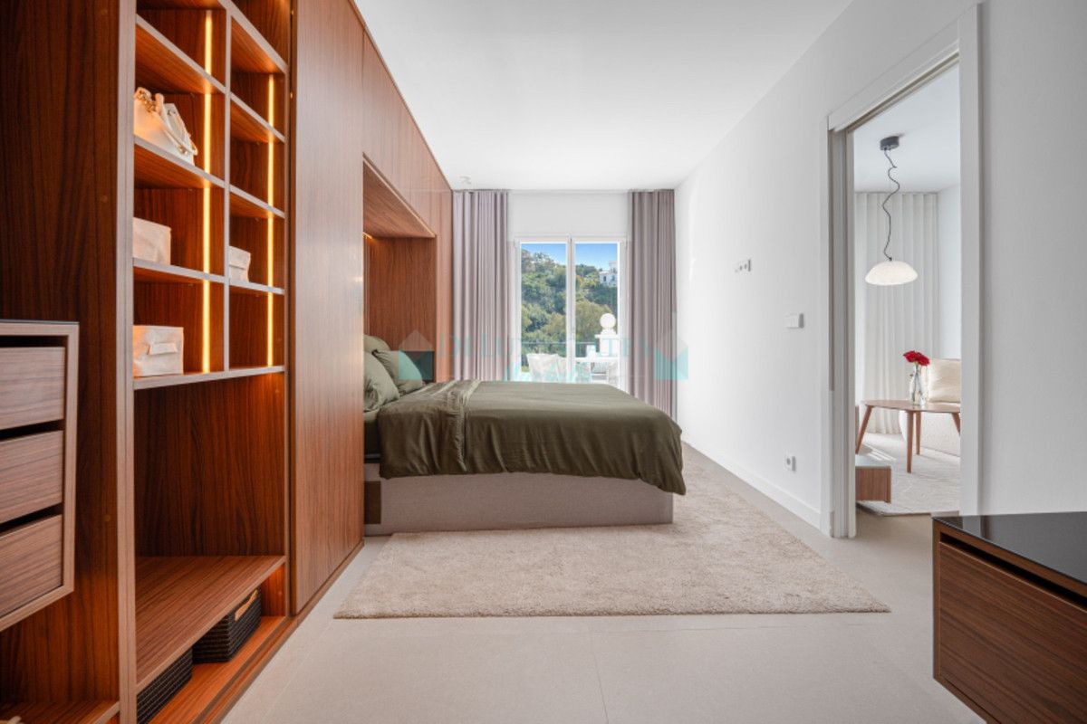 Apartment for sale in Benahavis