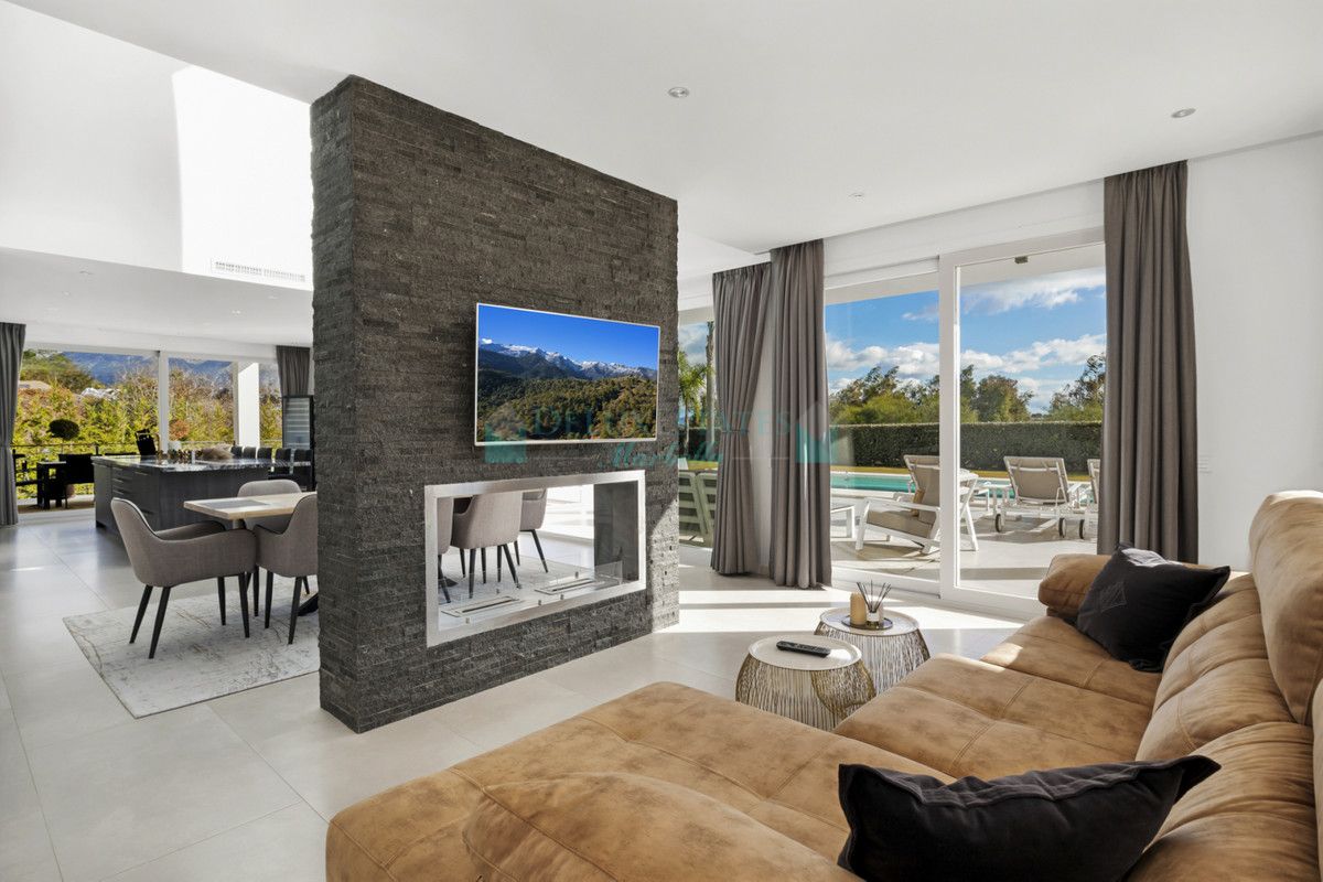 Villa for sale in La Quinta, Benahavis