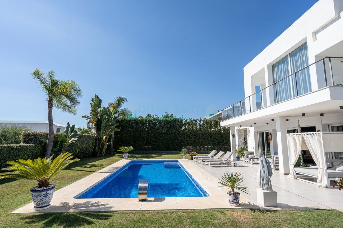 Villa for sale in La Quinta, Benahavis