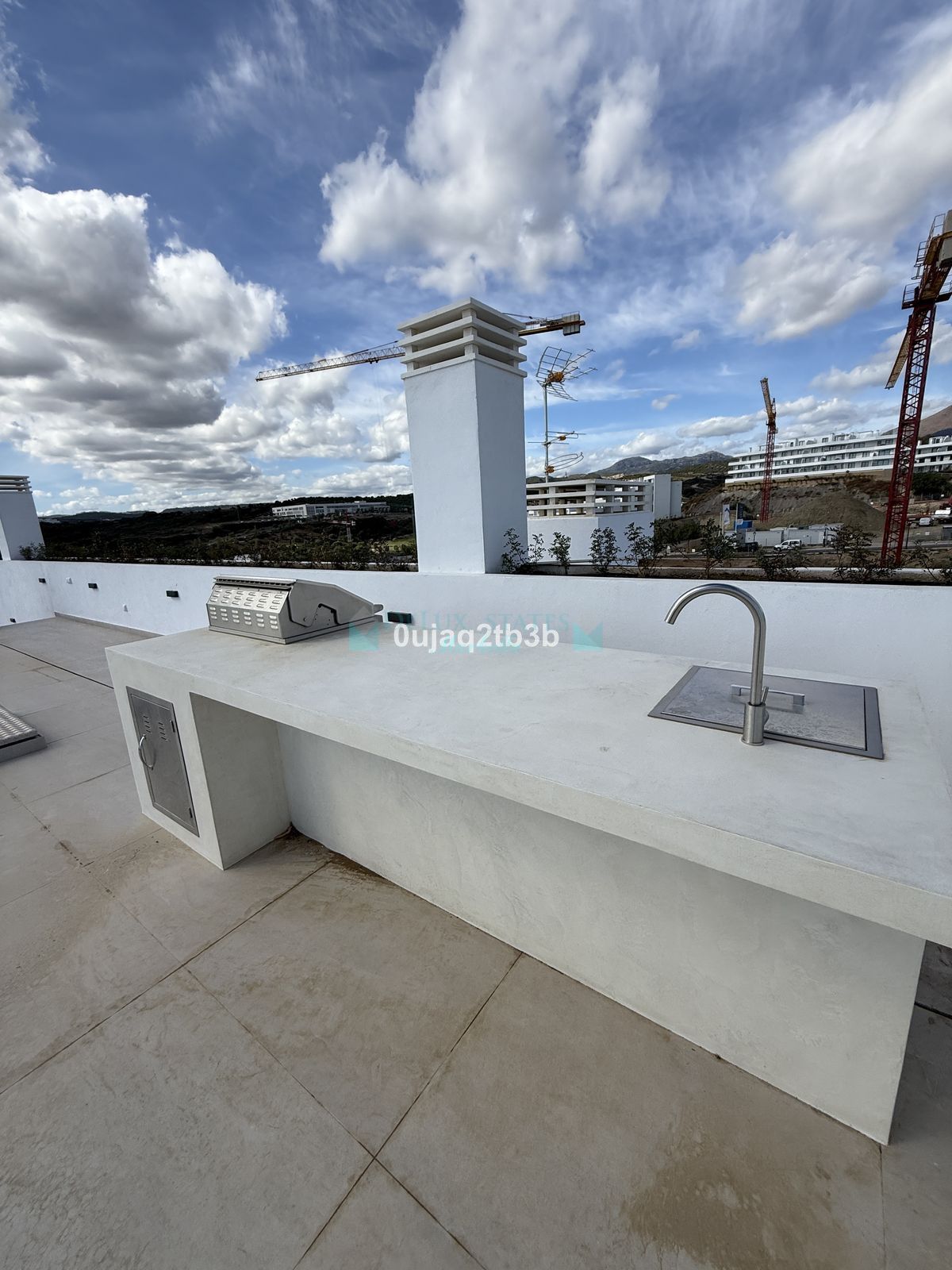 Penthouse for sale in Estepona