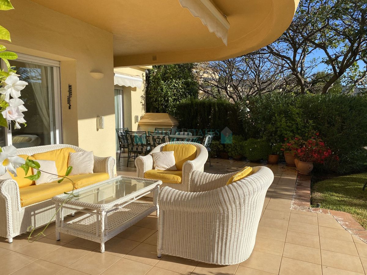 Apartamento Planta Baja en venta en Elviria, Marbella Este