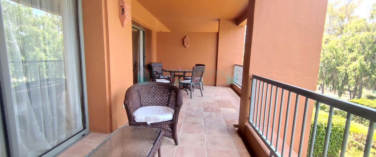 Apartment for sale in Atalaya, Estepona