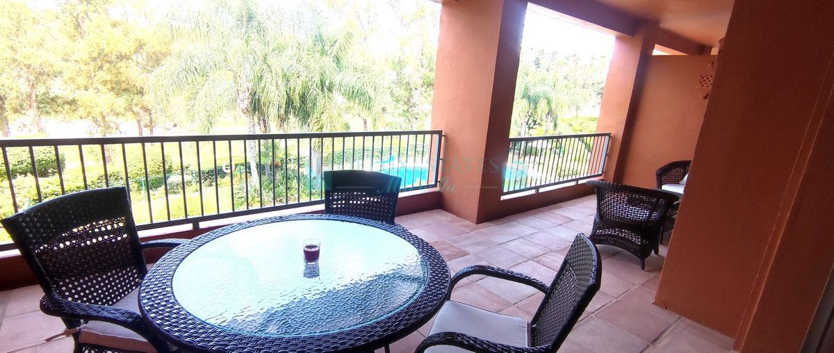 Apartment for sale in Atalaya, Estepona