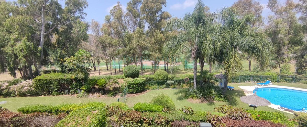 Apartment for sale in Atalaya, Estepona