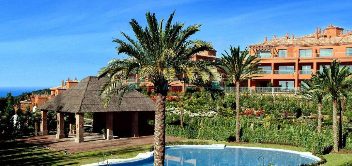 Apartment for sale in Atalaya, Estepona