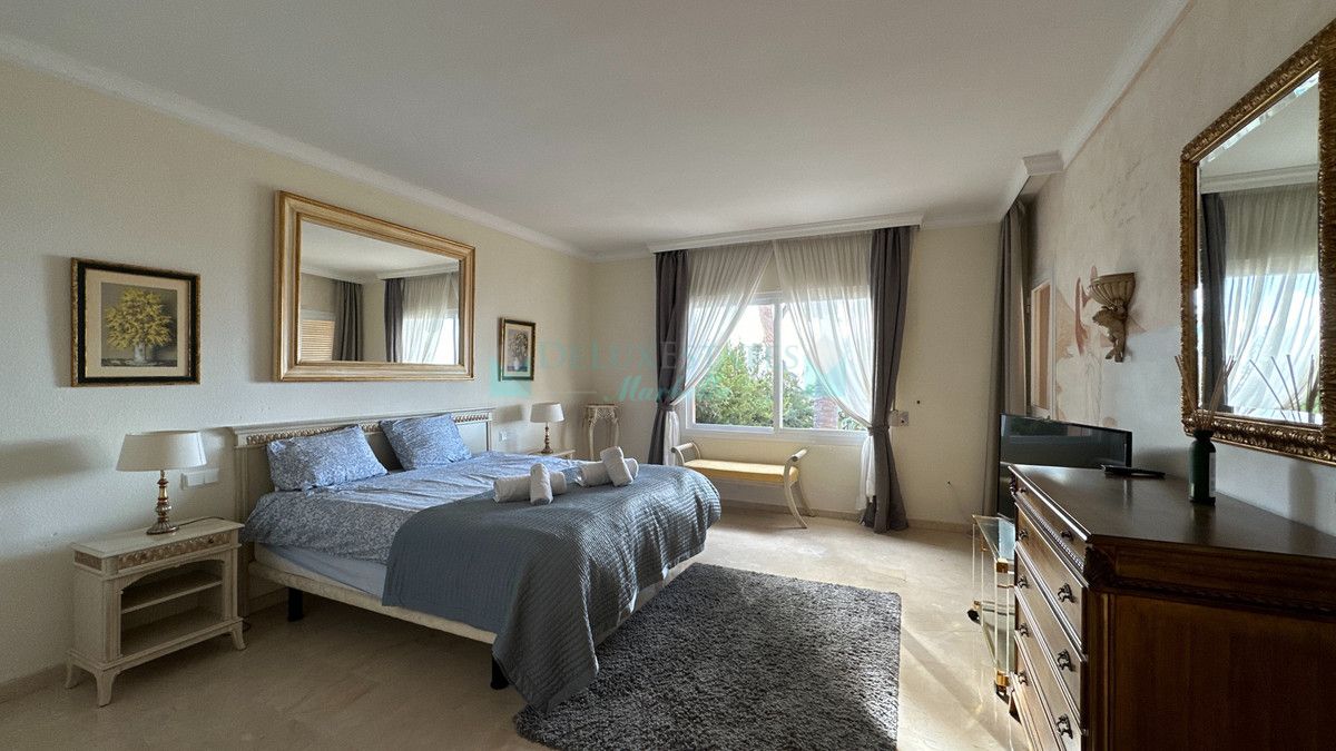 Ático en alquiler en Estepona