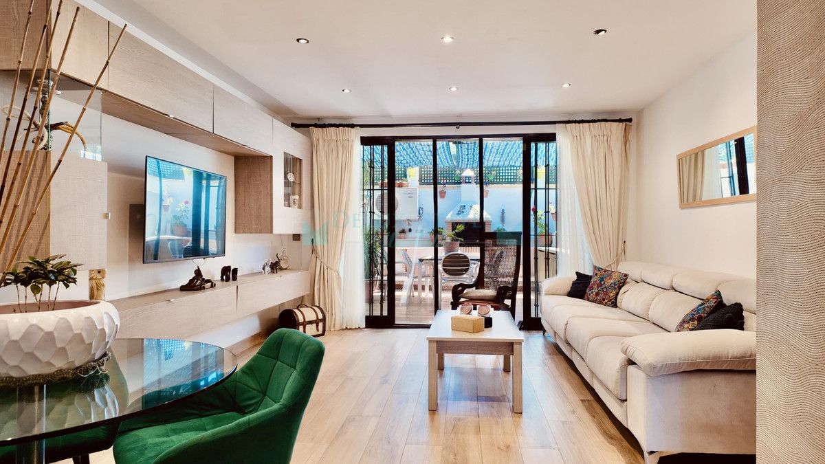 Adosado en venta en Elviria, Marbella Este