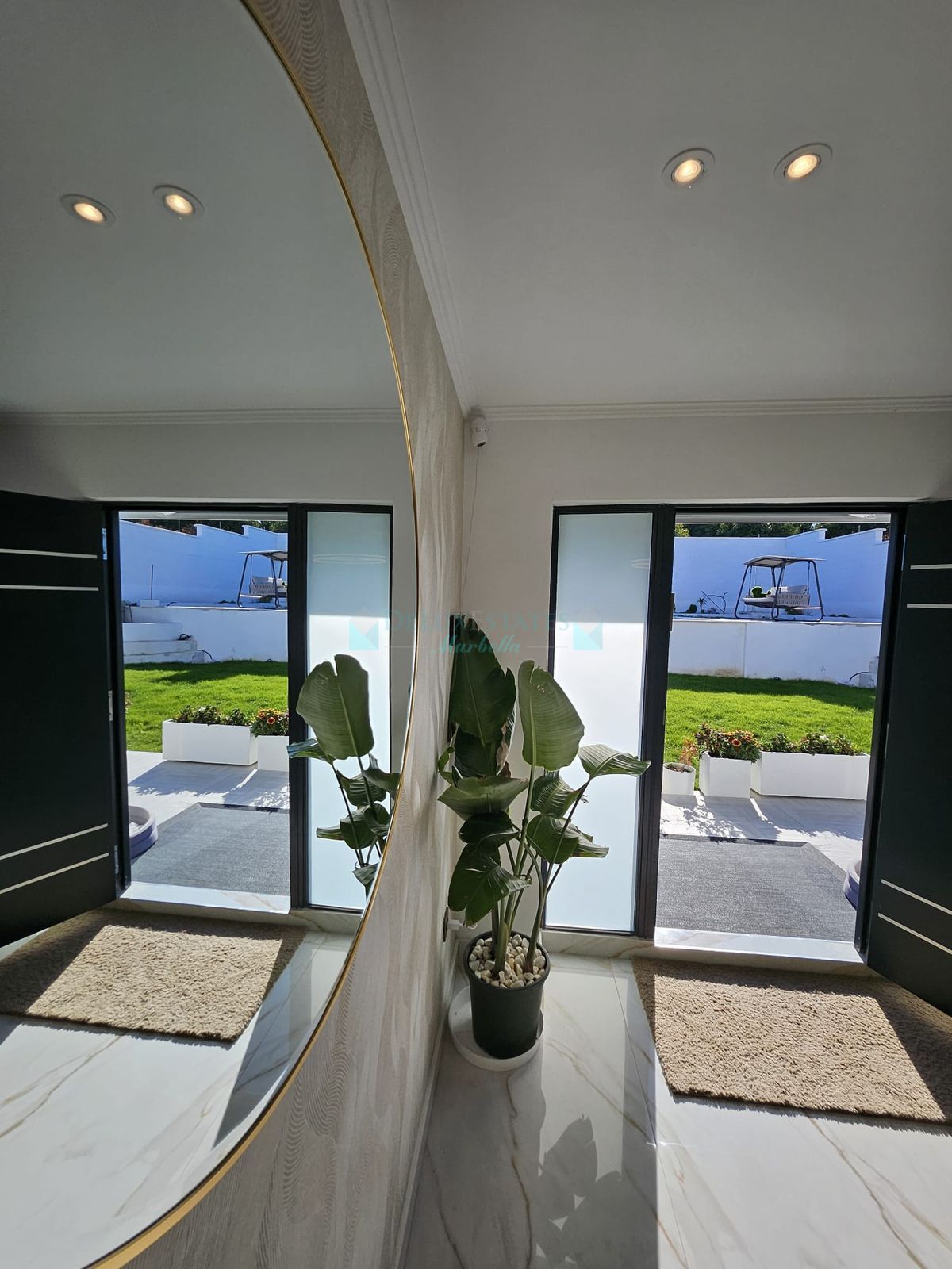 Finca for rent in Estepona