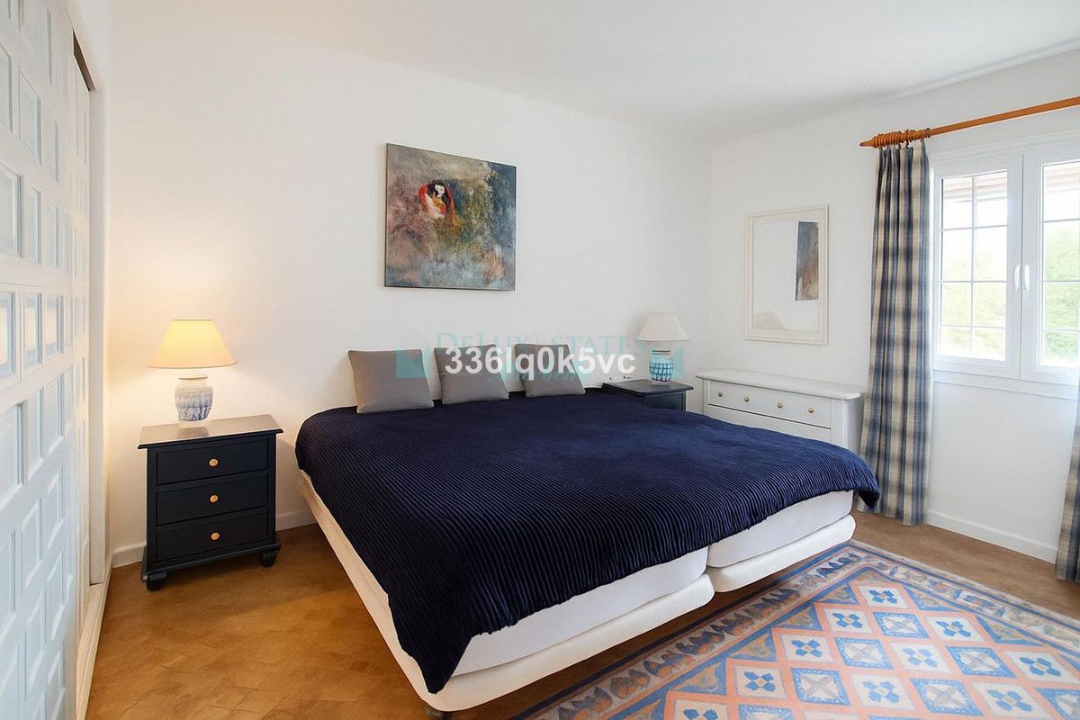 Penthouse for sale in Benahavis