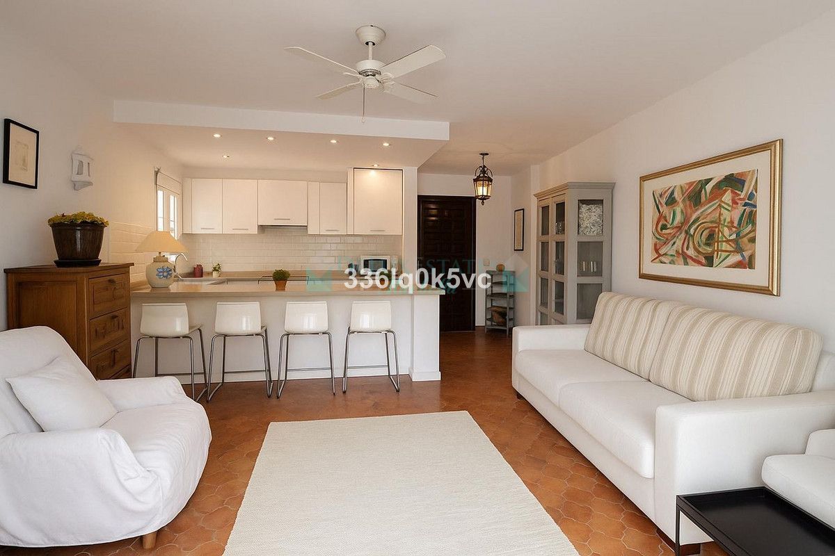 Penthouse for sale in Benahavis