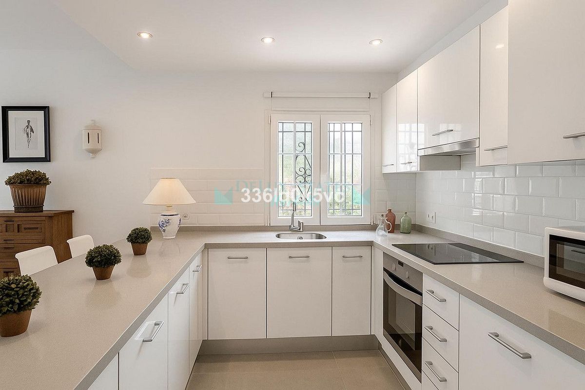 Penthouse for sale in Benahavis