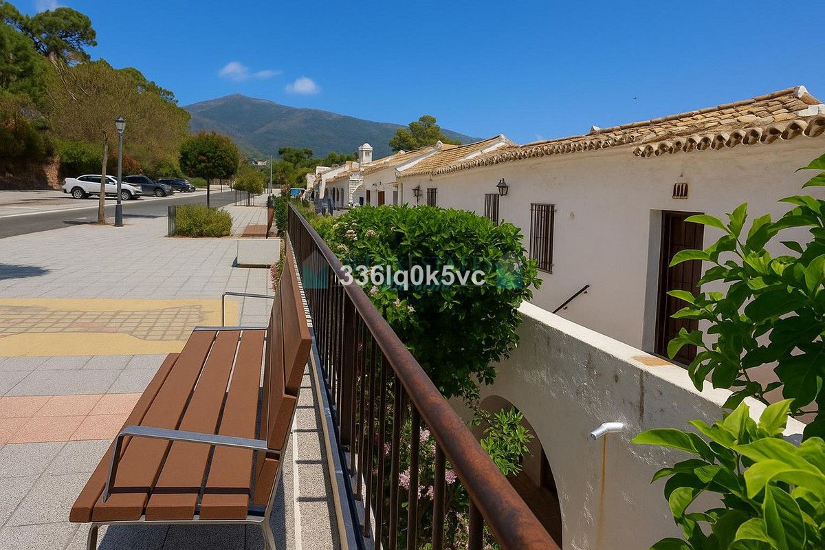 Penthouse for sale in Benahavis