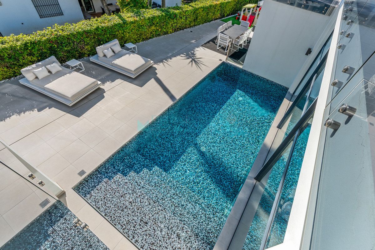 Villa for sale in Los Monteros, Marbella East