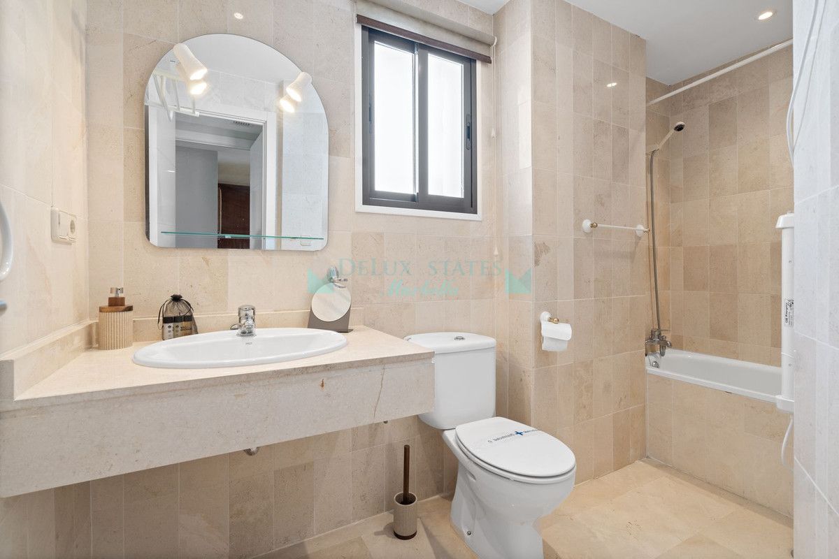 Apartamento en venta en Estepona