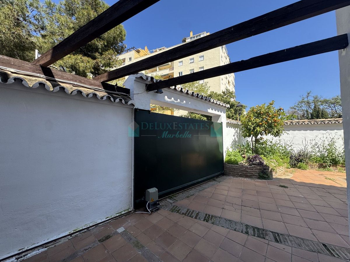 Town House for sale in Marbella