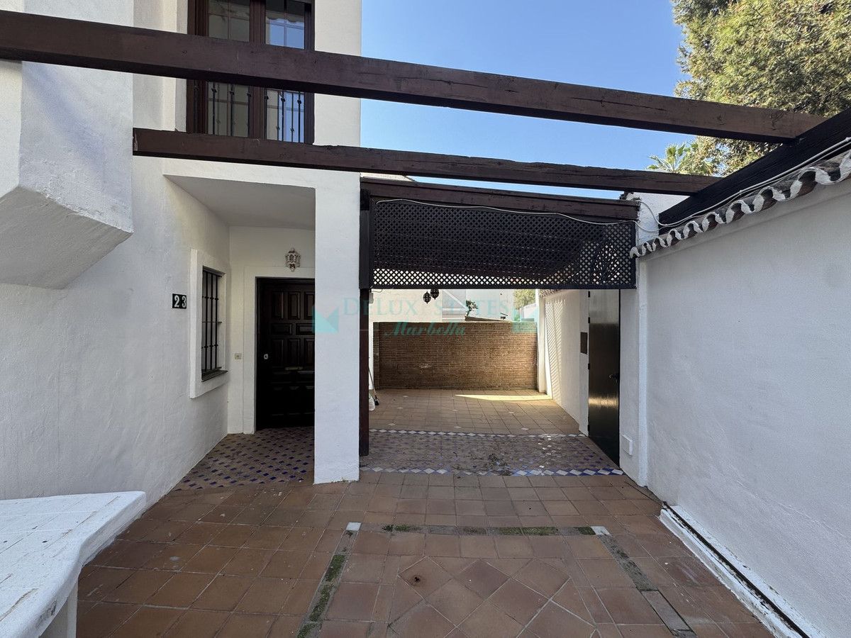 Town House for sale in Marbella